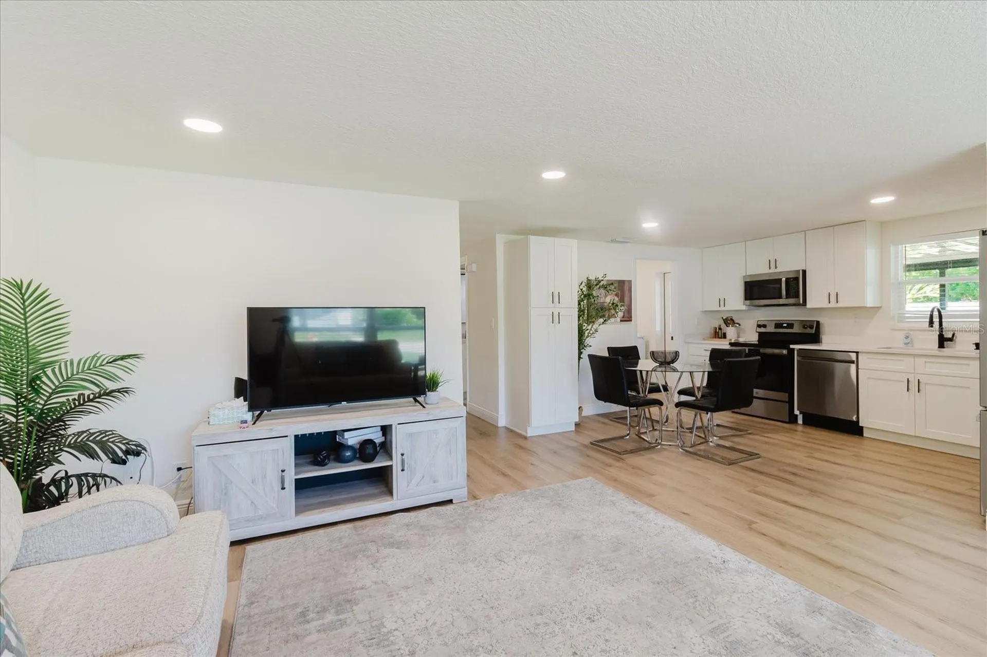 916 17th Street N St Petersburg FL 33713