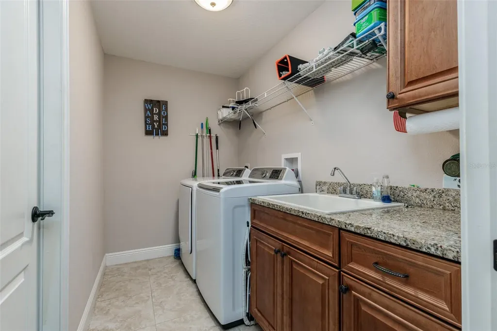 1763 W Mcneal Drive Dunnellon FL 34434
