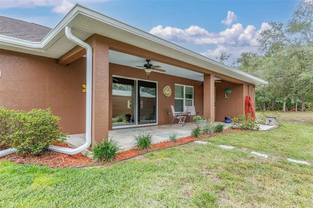 1763 W Mcneal Drive Dunnellon FL 34434