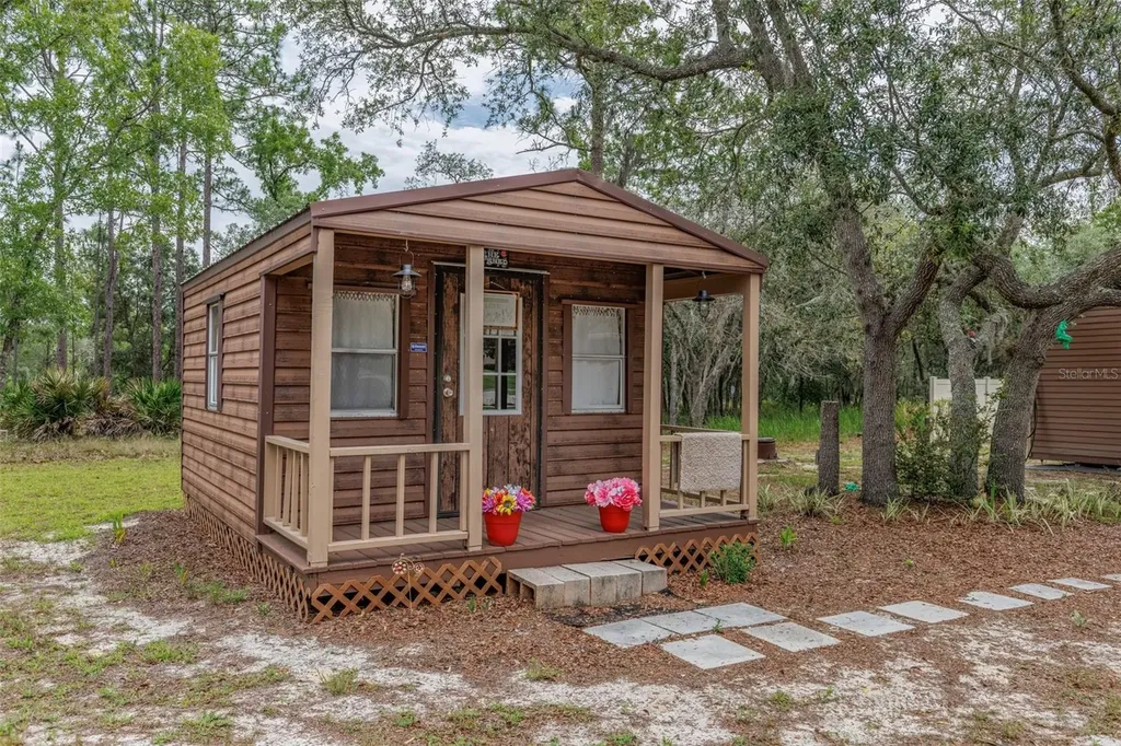 1763 W Mcneal Drive Dunnellon FL 34434