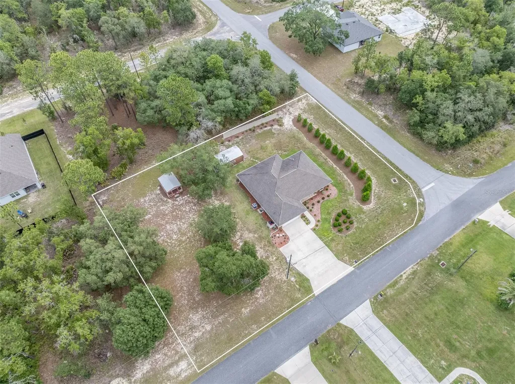1763 W Mcneal Drive Dunnellon FL 34434