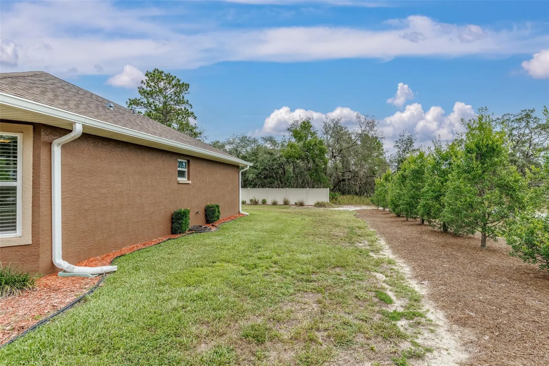 1763 W Mcneal Drive Dunnellon FL 34434