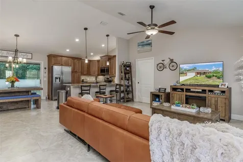 1763 W Mcneal Drive Dunnellon FL 34434