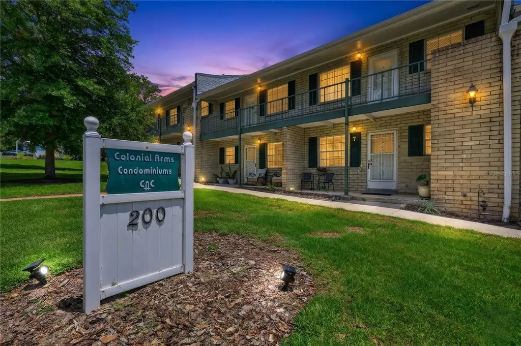 200 E 10th Avenue Mount Dora FL 32757