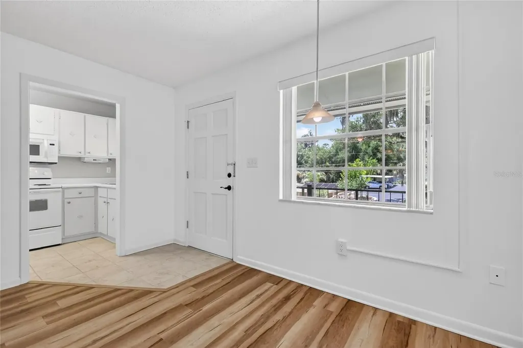 200 E 10th Avenue Mount Dora FL 32757