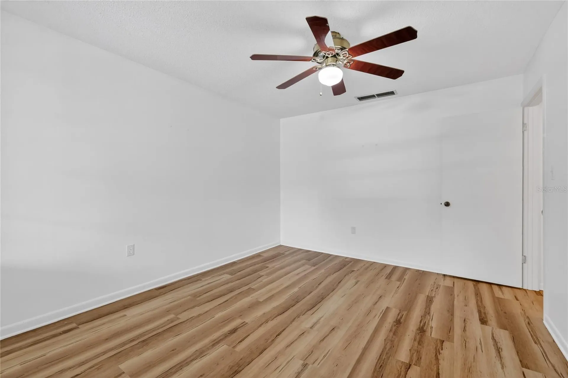 200 E 10th Avenue Mount Dora FL 32757