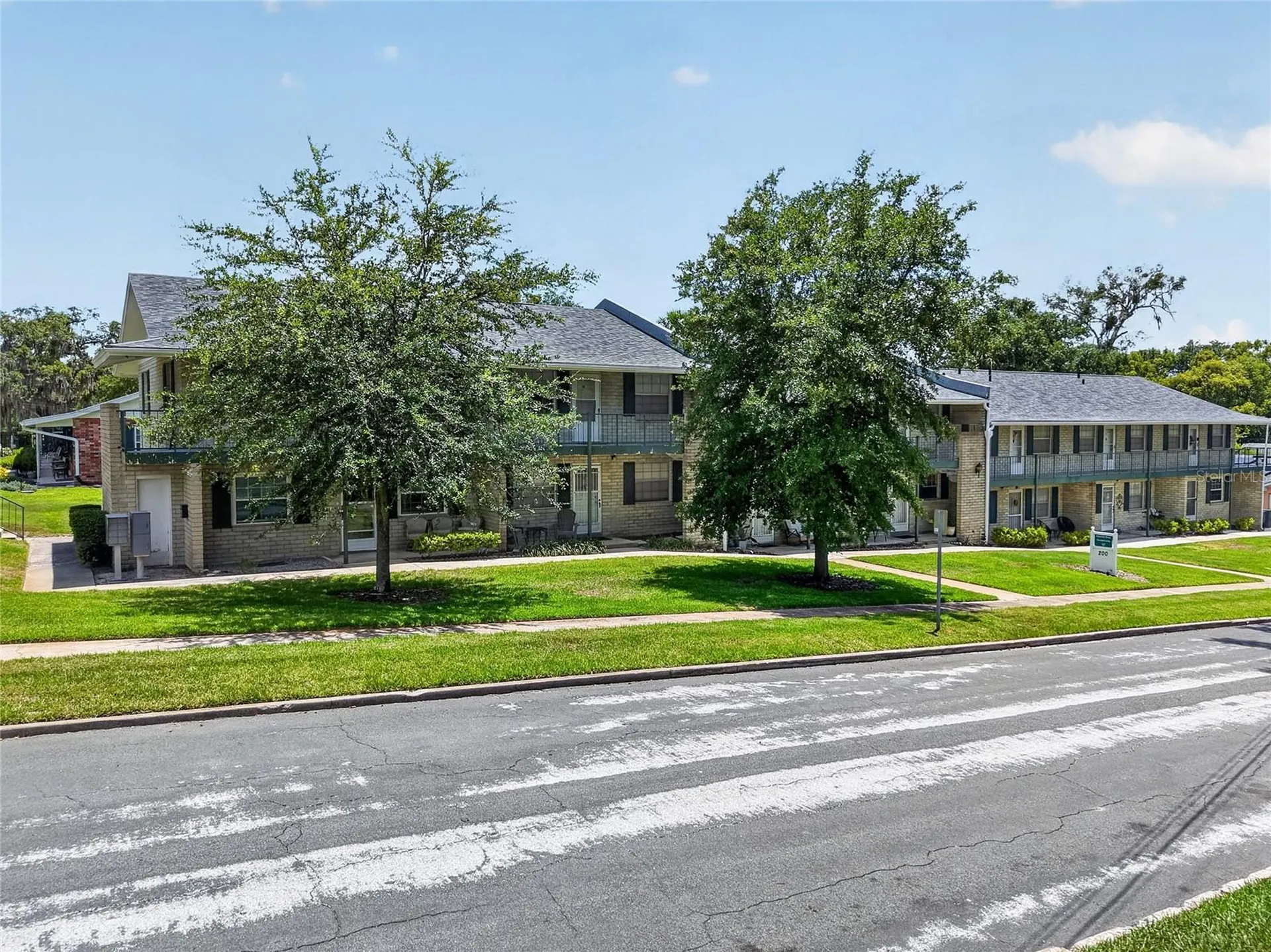 200 E 10th Avenue Mount Dora FL 32757