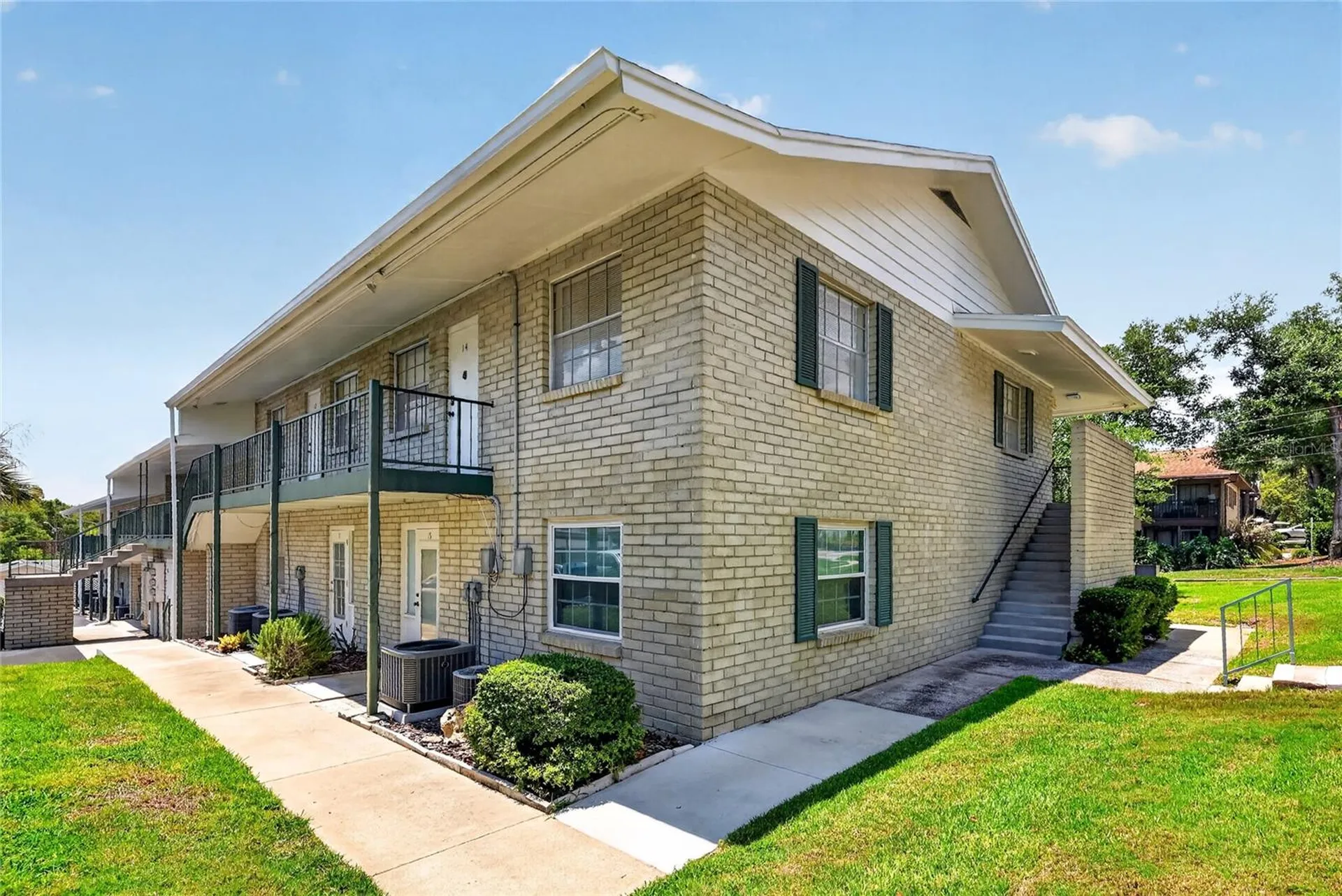 200 E 10th Avenue Mount Dora FL 32757