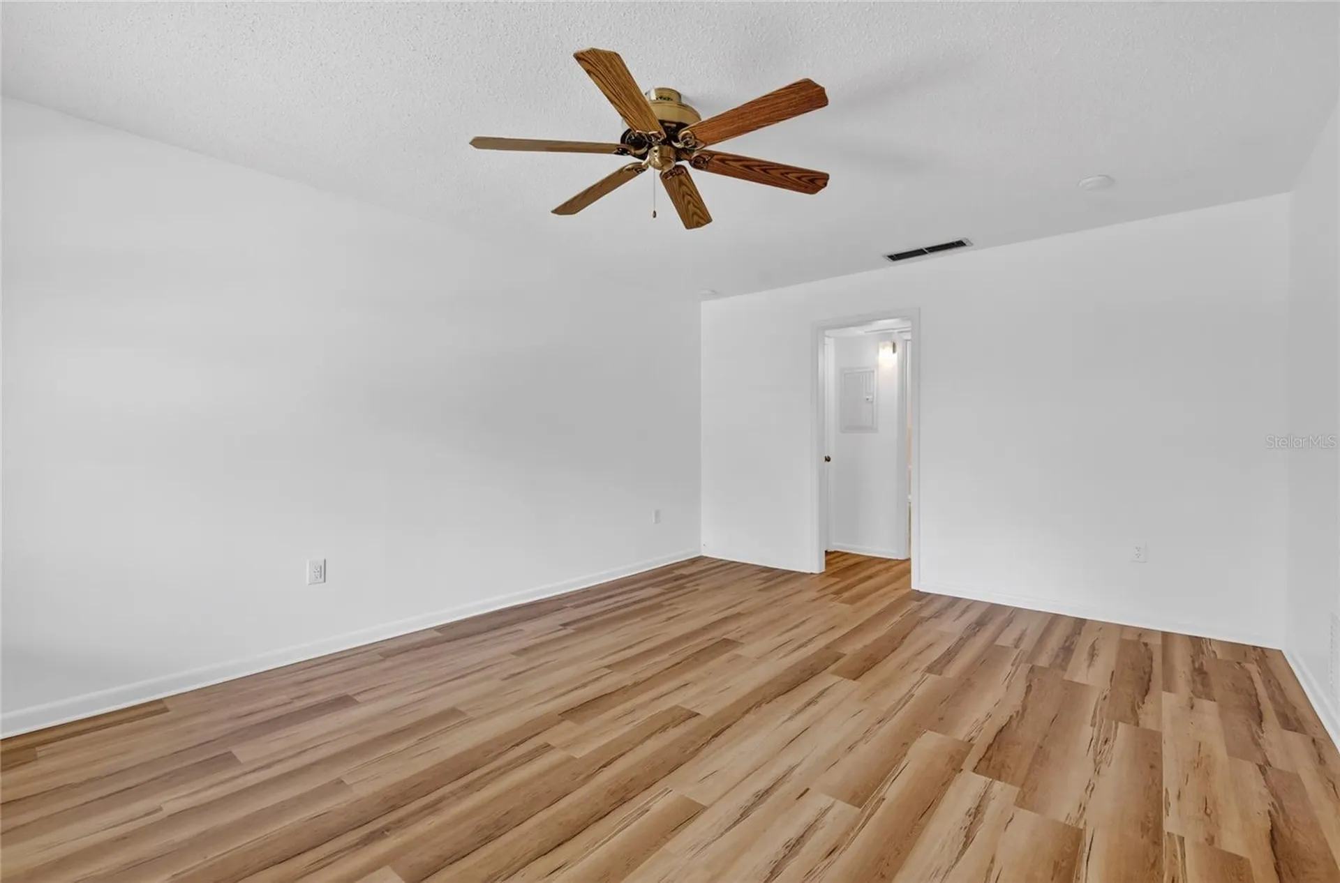 200 E 10th Avenue Mount Dora FL 32757