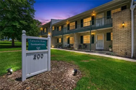 200 E 10th Avenue Mount Dora FL 32757