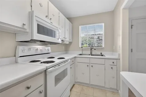 200 E 10th Avenue Mount Dora FL 32757