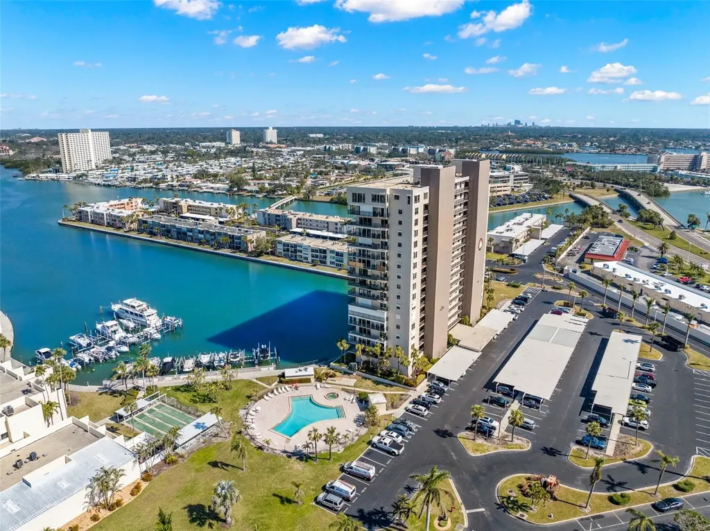 7300 Sun Island Drive S St Petersburg FL 33707