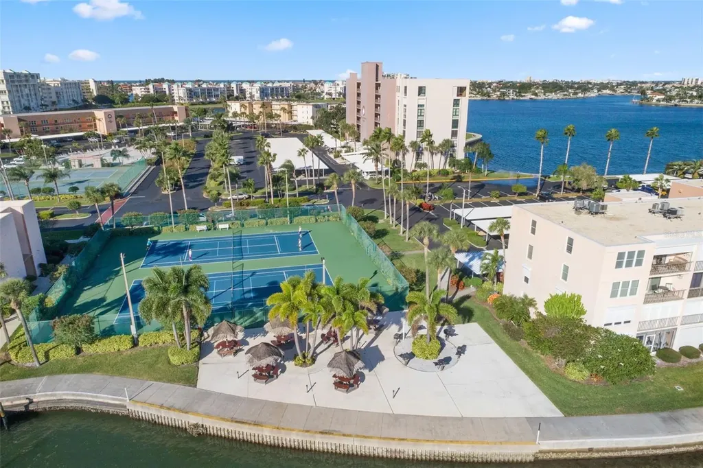 7300 Sun Island Drive S St Petersburg FL 33707