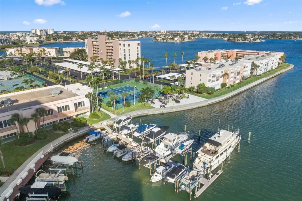 7300 Sun Island Drive S St Petersburg FL 33707