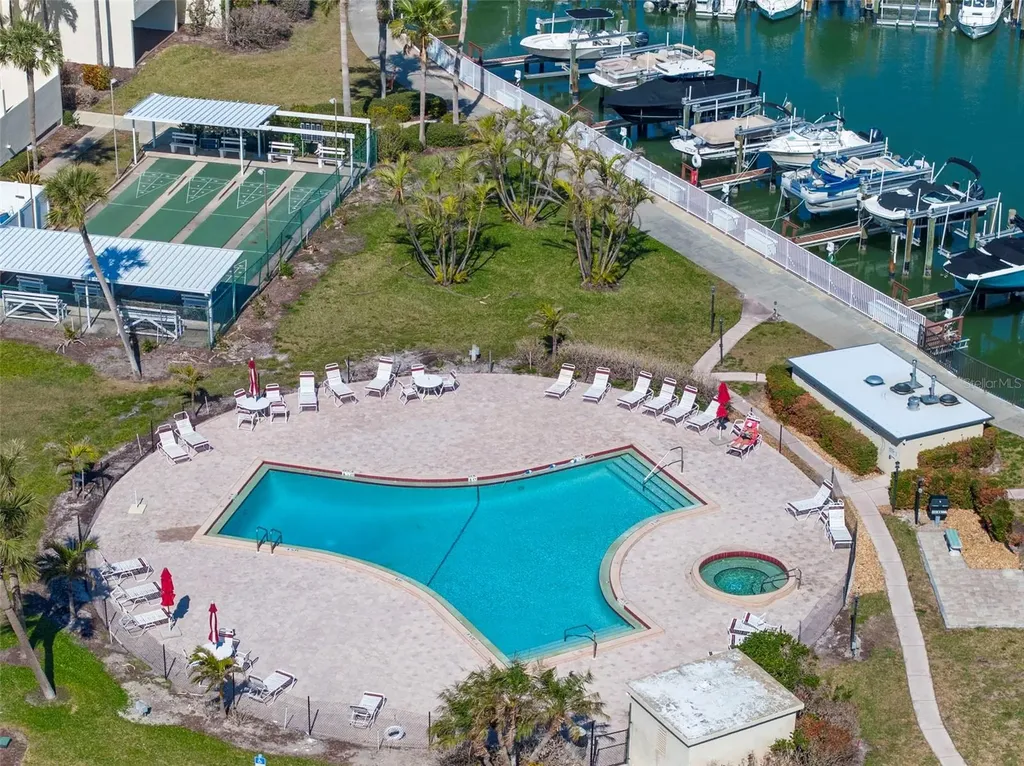 7300 Sun Island Drive S St Petersburg FL 33707