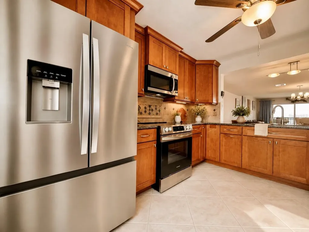 7300 Sun Island Drive S St Petersburg FL 33707