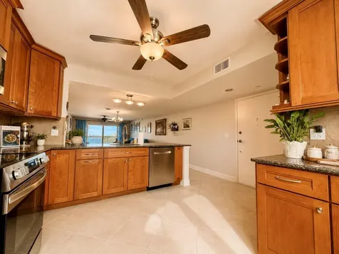 7300 Sun Island Drive S St Petersburg FL 33707