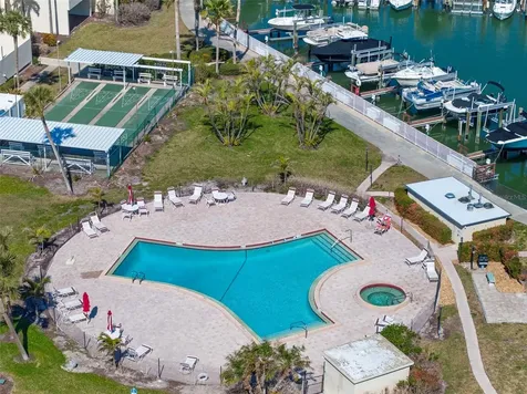 7300 Sun Island Drive S St Petersburg FL 33707