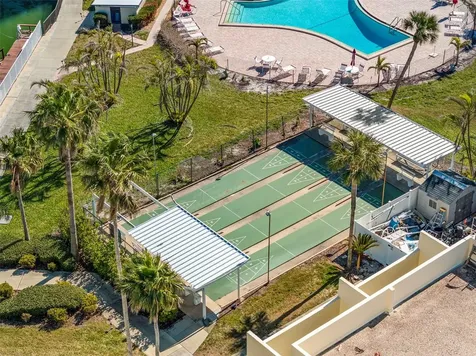 7300 Sun Island Drive S St Petersburg FL 33707
