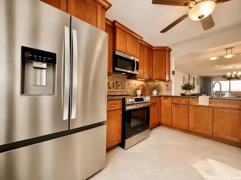7300 Sun Island Drive S St Petersburg FL 33707