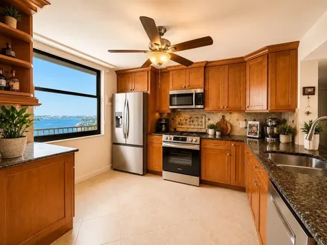 7300 Sun Island Drive S St Petersburg FL 33707