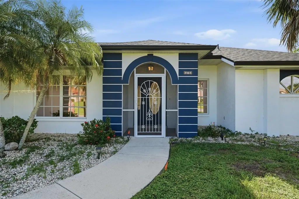275 Rotonda Boulevard N Rotonda West FL 33947