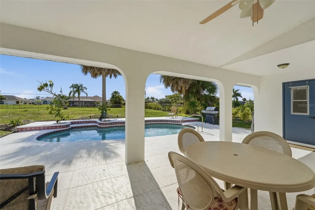 275 Rotonda Boulevard N Rotonda West FL 33947