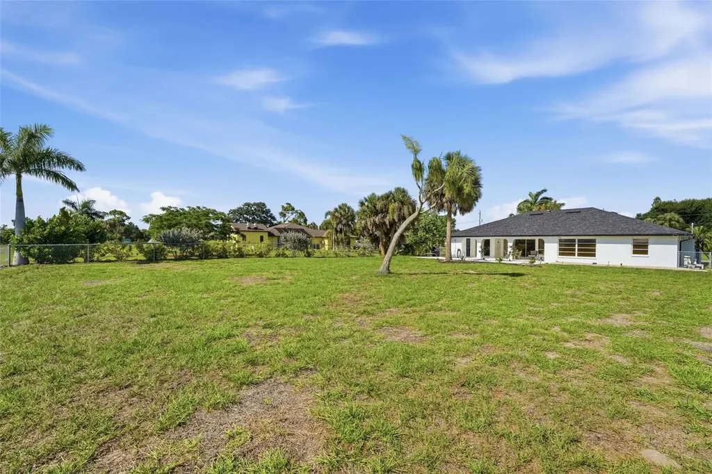 275 Rotonda Boulevard N Rotonda West FL 33947
