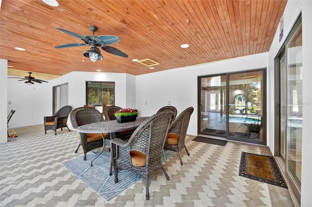 17309 Linda Vista Circle Lutz FL 33548