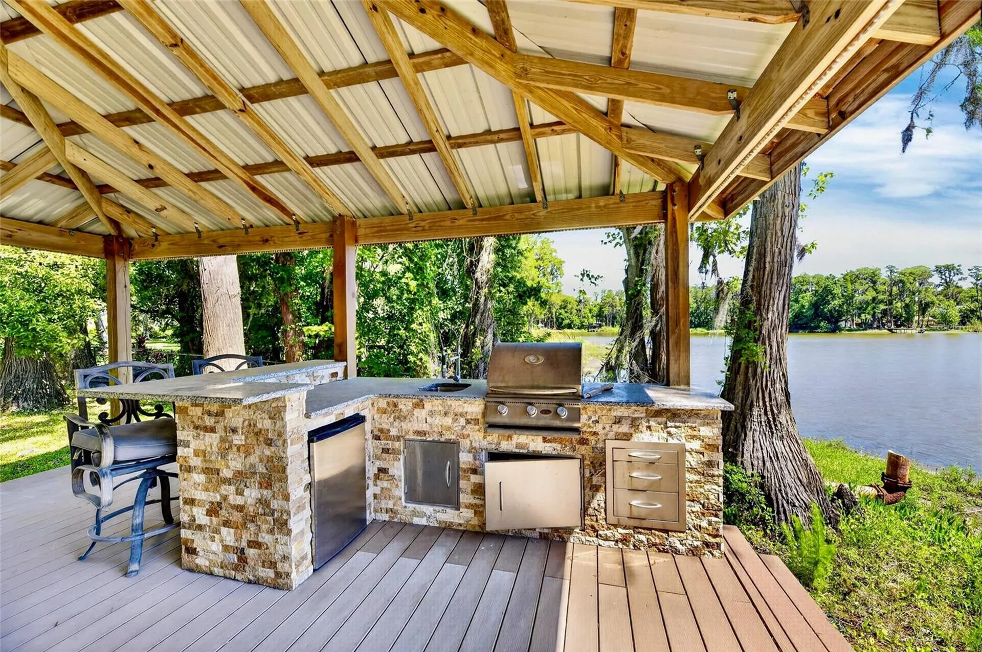 17309 Linda Vista Circle Lutz FL 33548