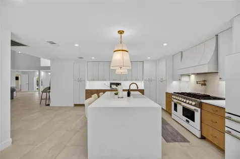 17309 Linda Vista Circle Lutz FL 33548