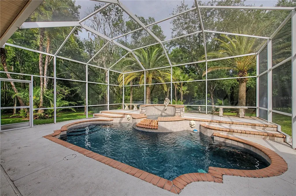 18615 Chemille Drive Lutz FL 33558