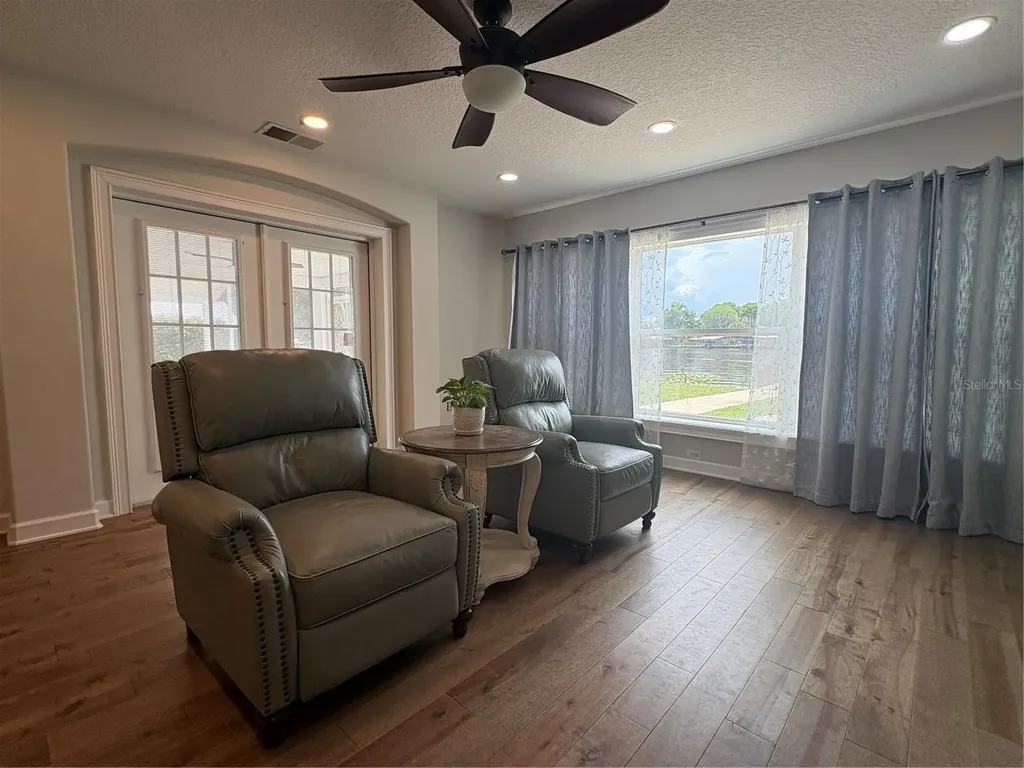 1645 Spring Garden Drive Astor FL 32102