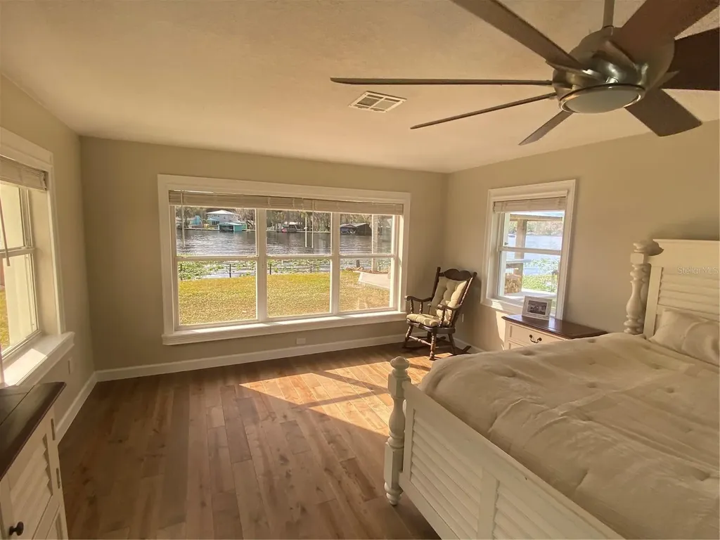 1645 Spring Garden Drive Astor FL 32102