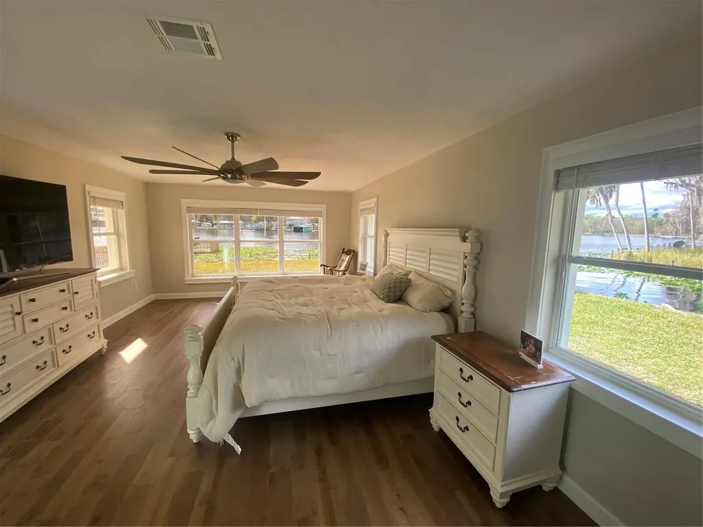 1645 Spring Garden Drive Astor FL 32102