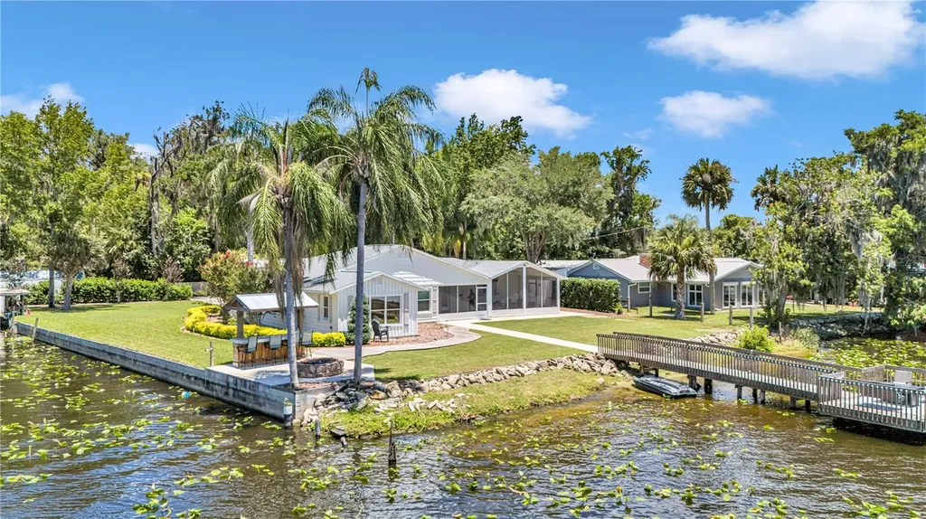 1645 Spring Garden Drive Astor FL 32102
