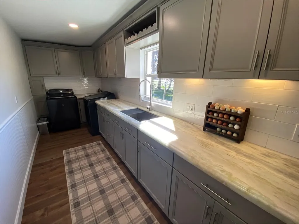 1645 Spring Garden Drive Astor FL 32102