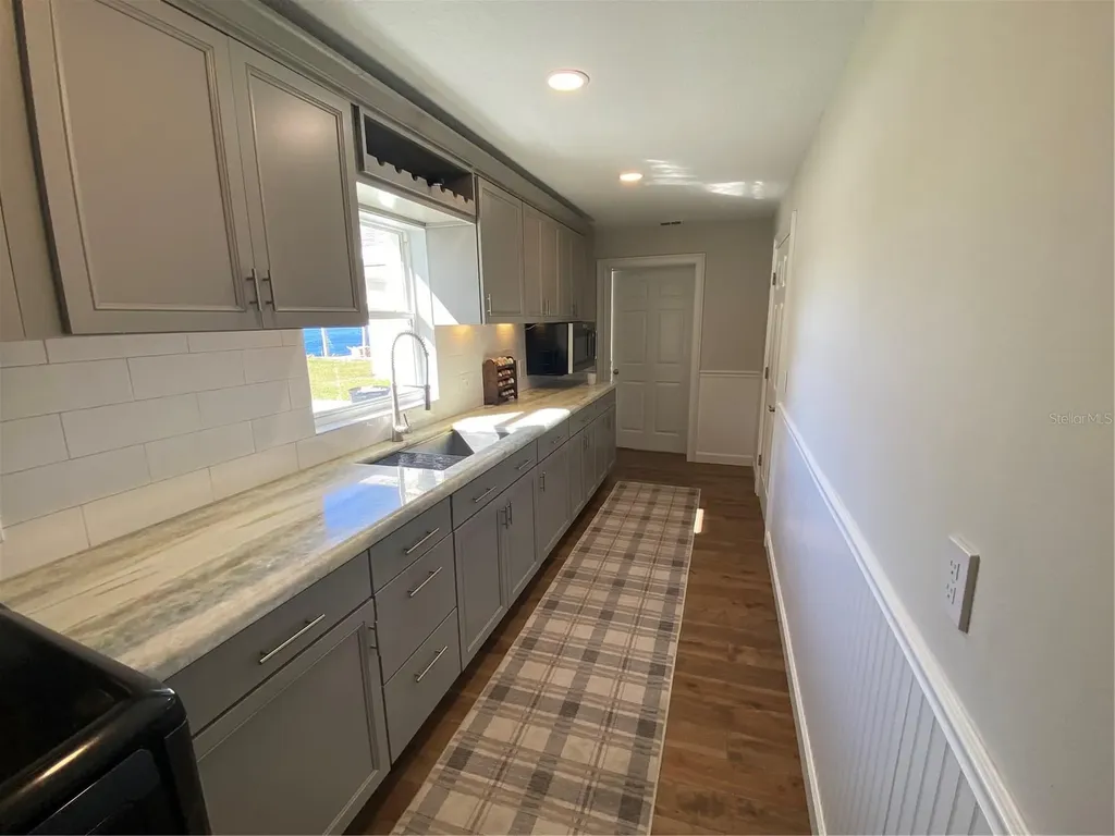 1645 Spring Garden Drive Astor FL 32102