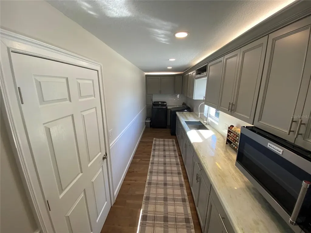 1645 Spring Garden Drive Astor FL 32102