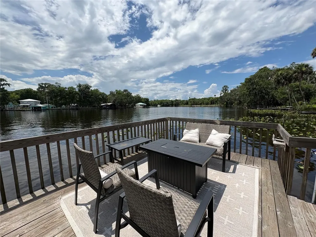 1645 Spring Garden Drive Astor FL 32102
