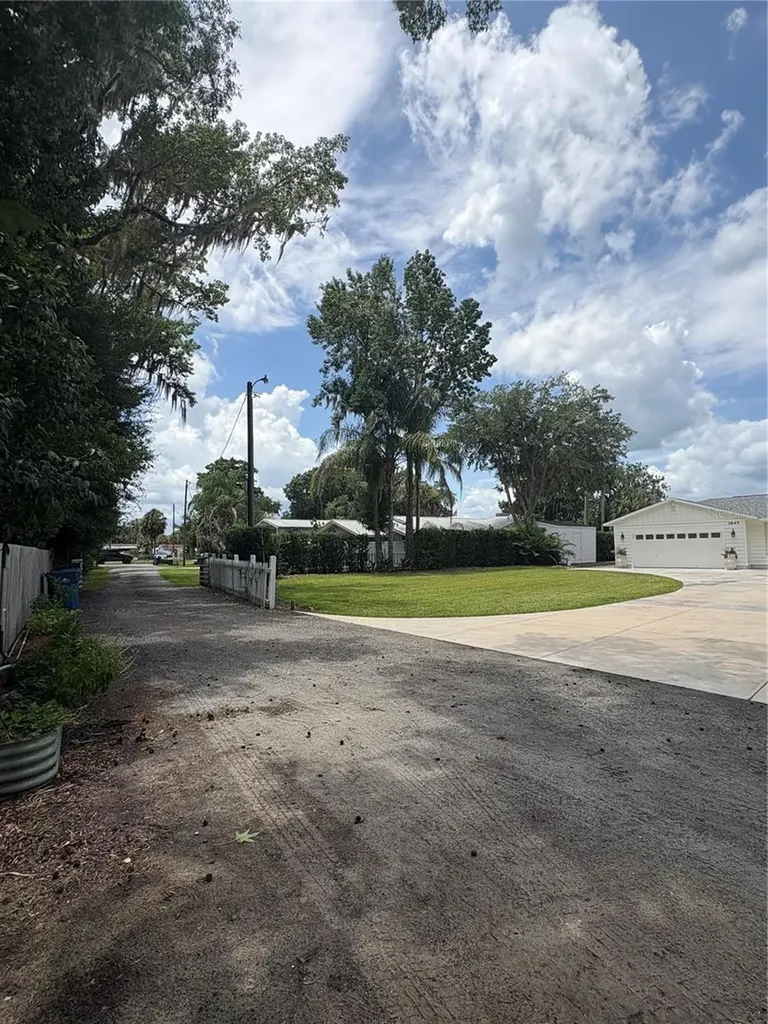 1645 Spring Garden Drive Astor FL 32102