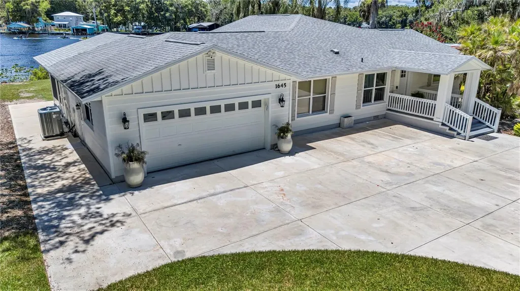 1645 Spring Garden Drive Astor FL 32102