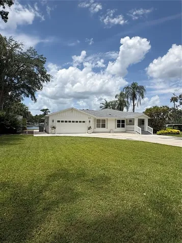 1645 Spring Garden Drive Astor FL 32102