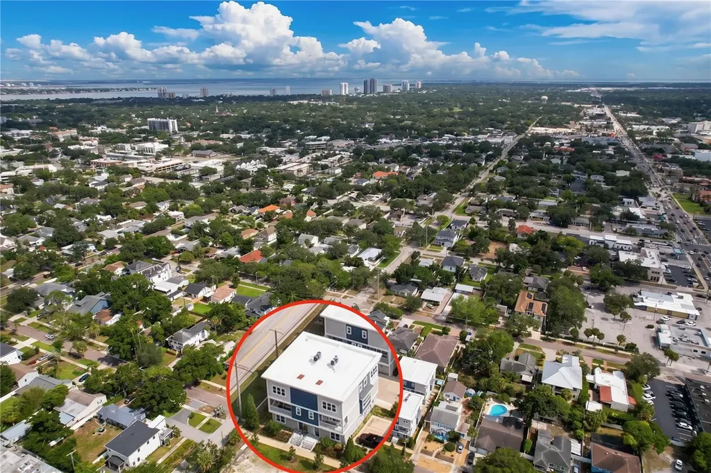 3702 W Roland Street Tampa FL 33609