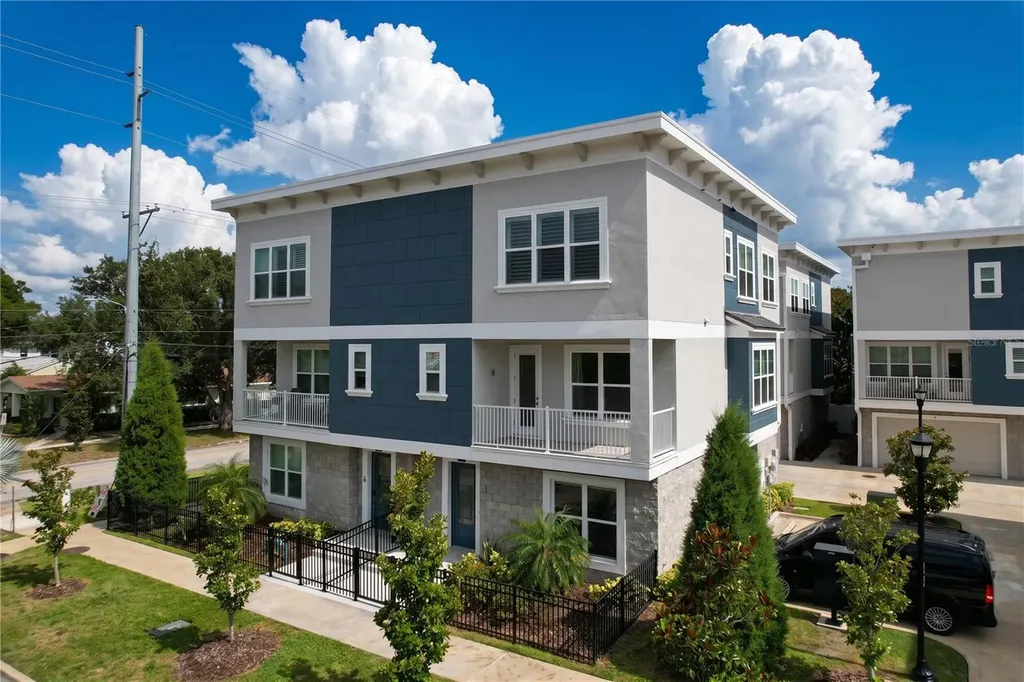 3702 W Roland Street Tampa FL 33609