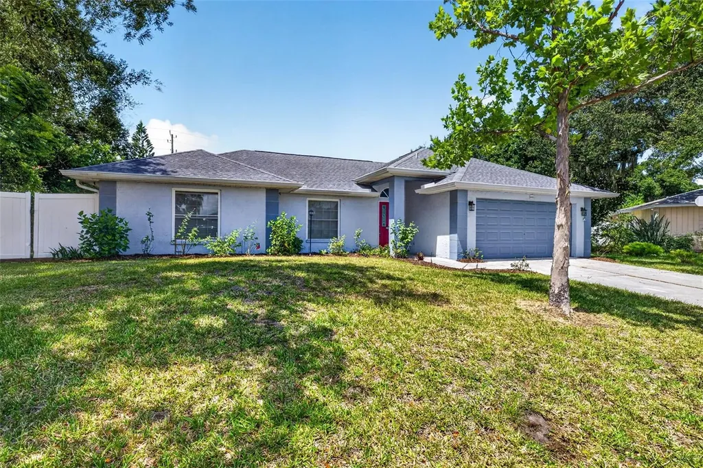 5002 Brandeis Circle S Sarasota FL 34243