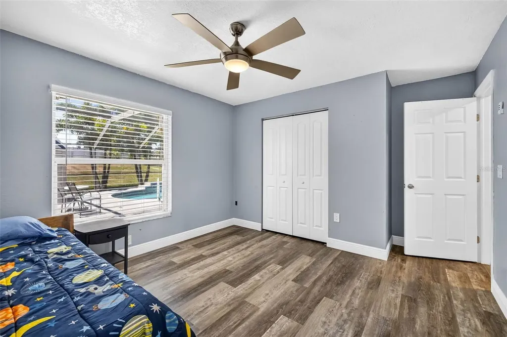 5002 Brandeis Circle S Sarasota FL 34243