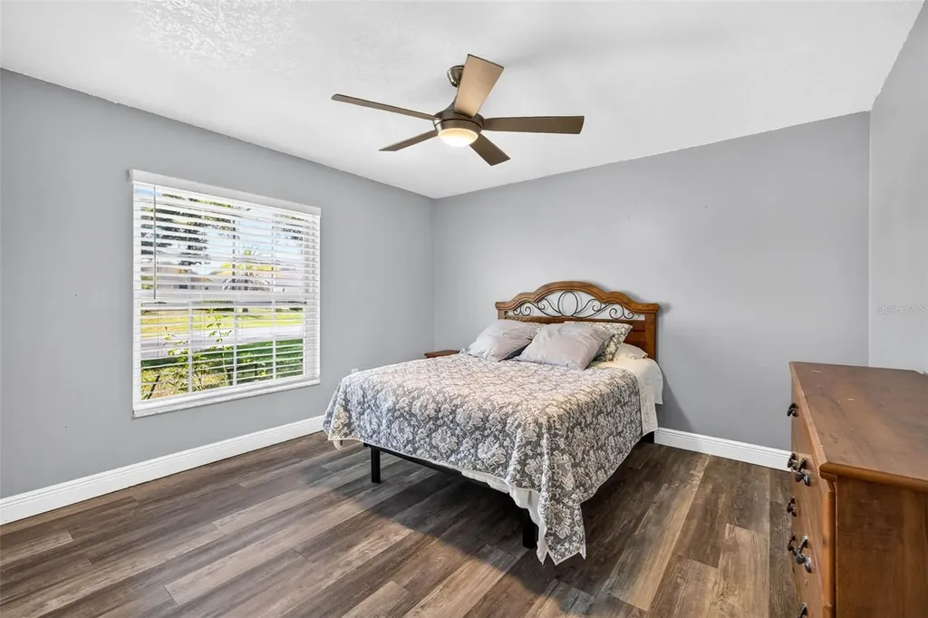 5002 Brandeis Circle S Sarasota FL 34243