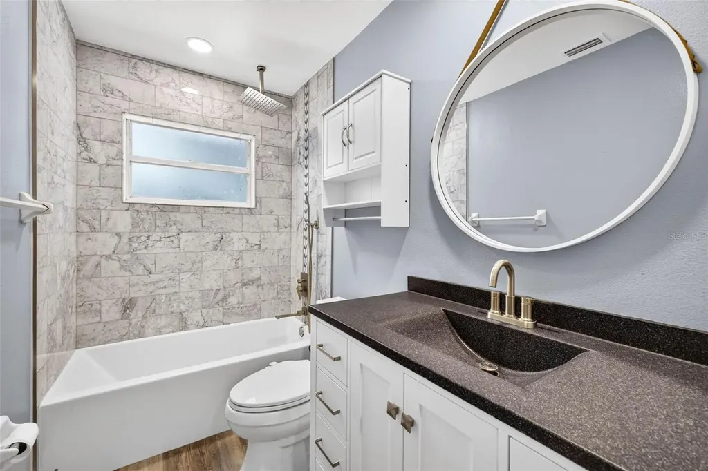 5002 Brandeis Circle S Sarasota FL 34243
