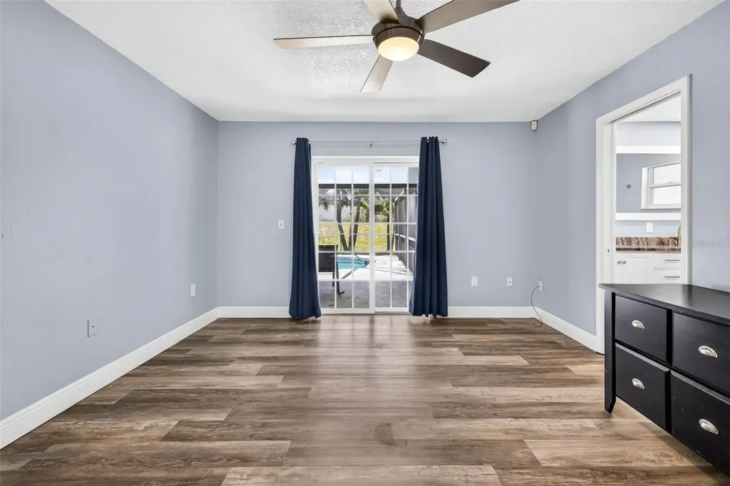 5002 Brandeis Circle S Sarasota FL 34243